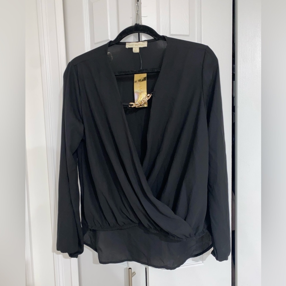 NWT Nicki Minaj Size Large Black Long Sleeve Blouse with Gold Chain